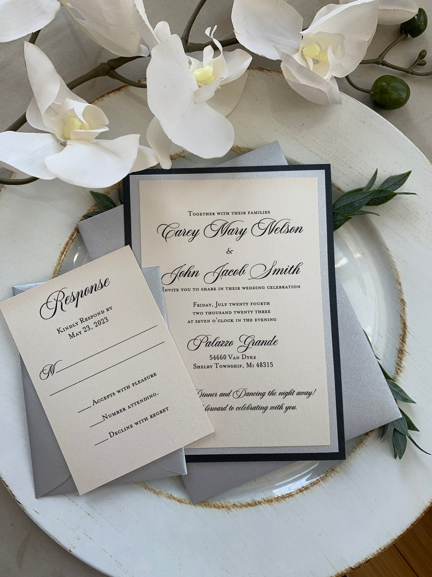Victoria Invitation Suite