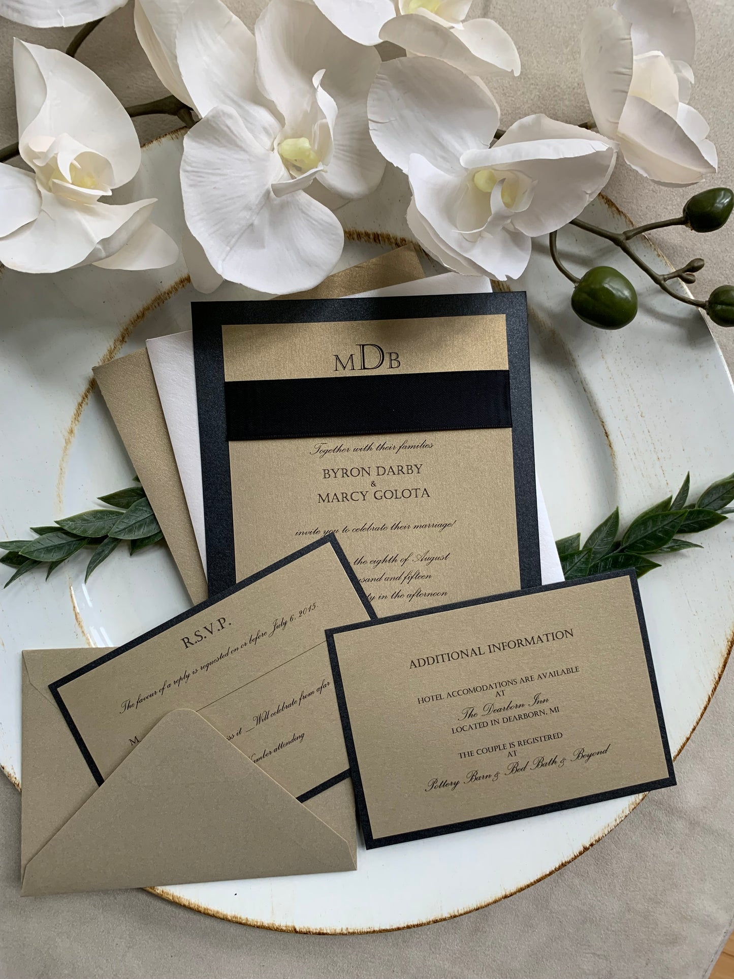 Sara Invitation Suite