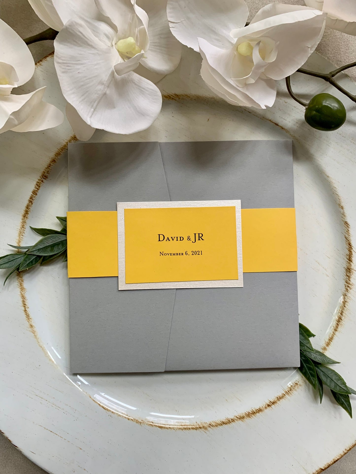 Dee Invitation Suite