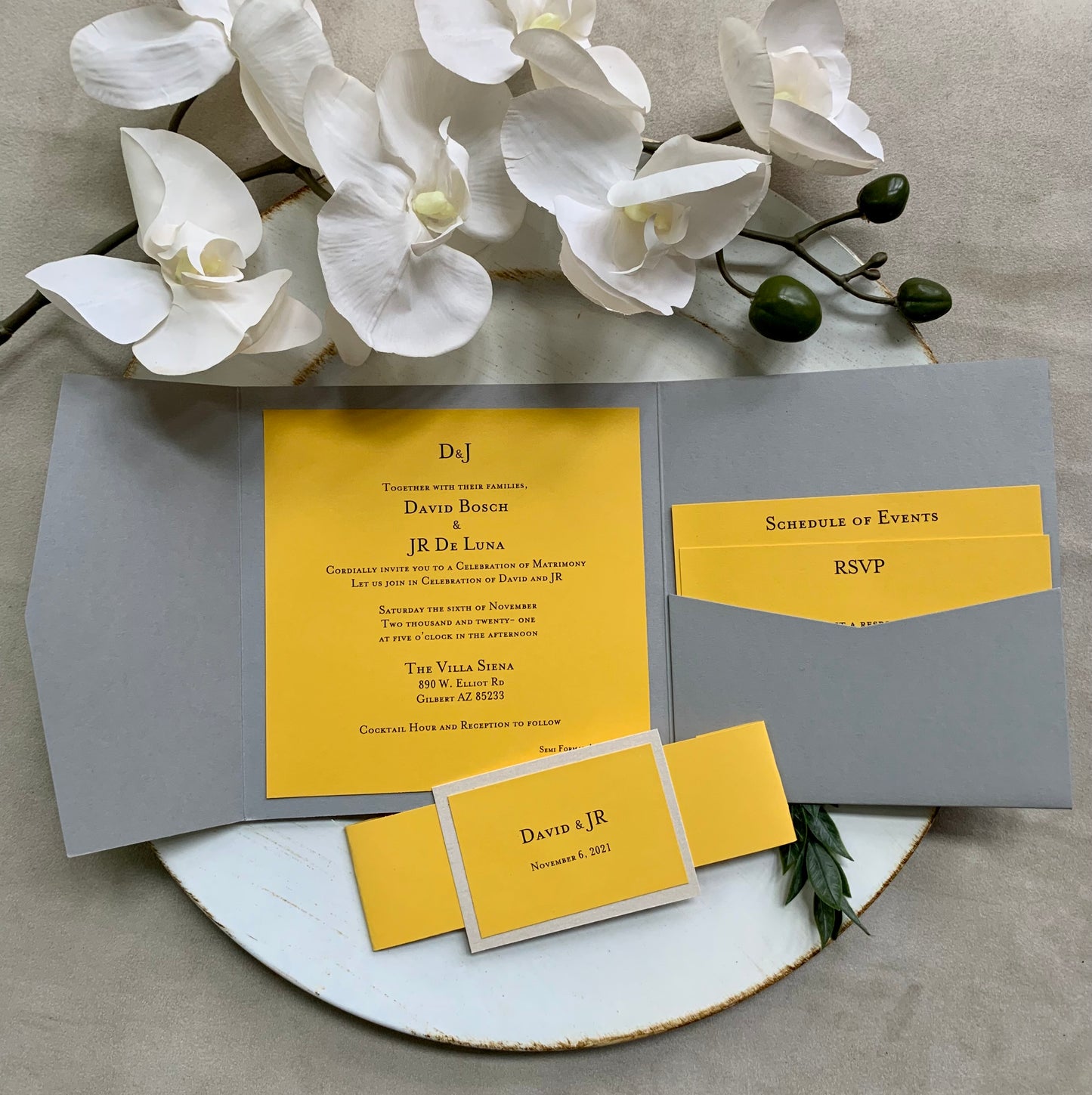 Dee Invitation Suite